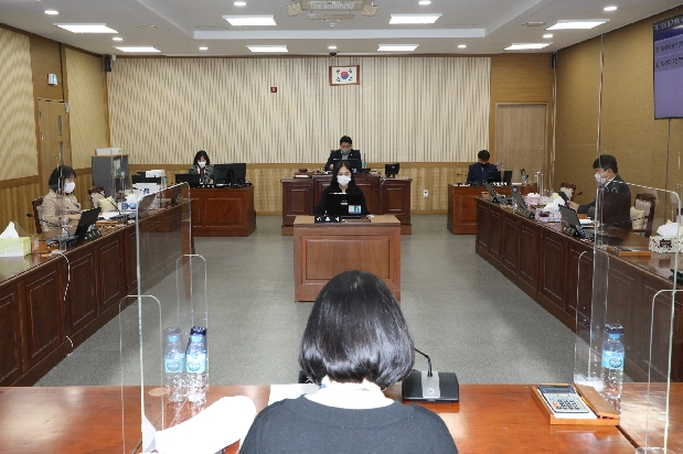 제208회 제1차 정례회 폐회중 제3차 의회운영위원회
