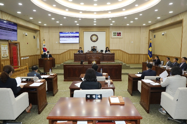 제213회 제1차 정례회 개회