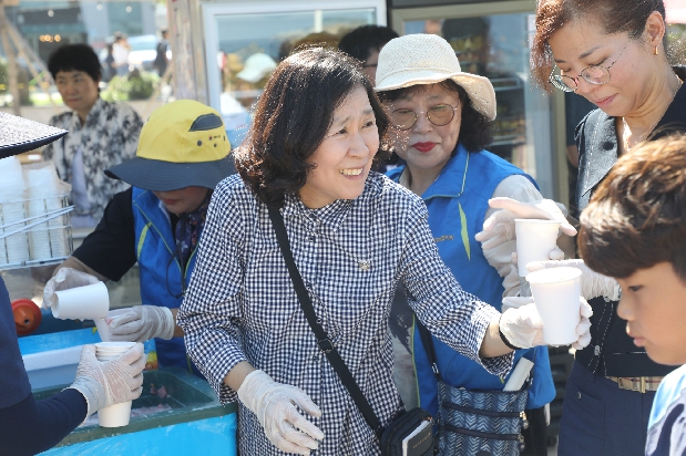2023 울산조선해양축제 얼음수박화채 나눠주기 