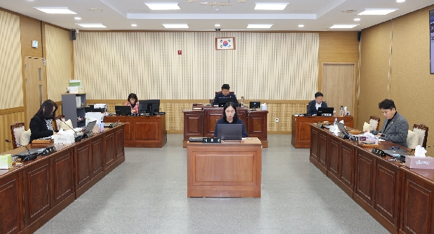 제215회 임시회 폐회중 제2차 의회운영위원회