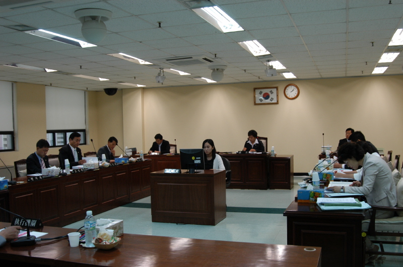 제76회 울산광역시 동구의회 임시회-소회의실(2006-07-18)