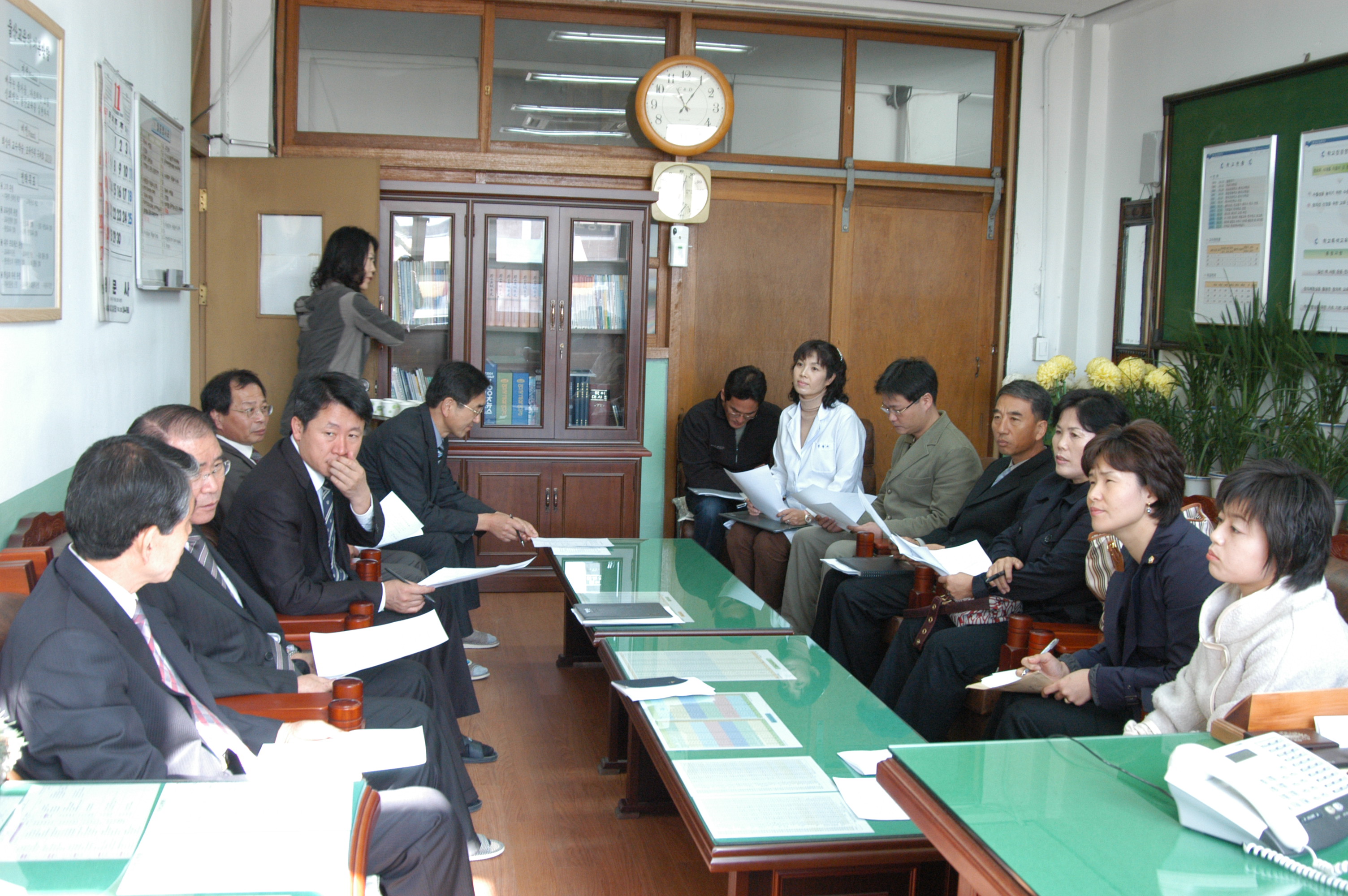 2006년 학교급식 식품비 지원대상학교 시찰