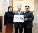 저소득 청소년 장학금 전달